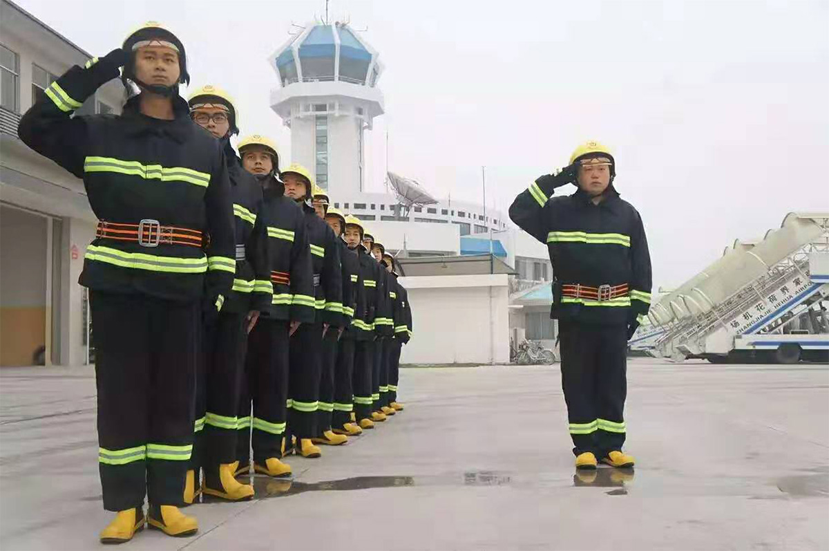 張家界機(jī)場(chǎng)筑牢暑運(yùn)消防安全“防火墻”