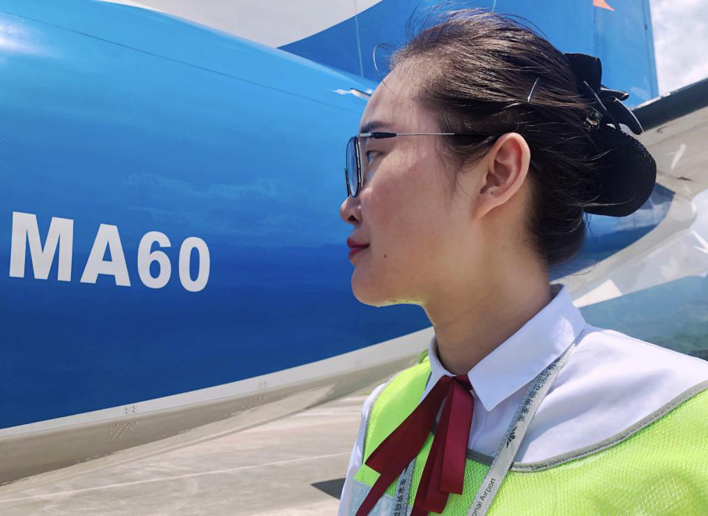 確保旅客順暢出行，機場一線職工高溫堅守！